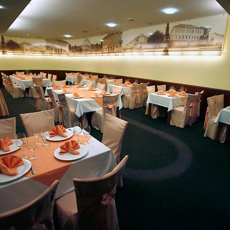 Hotel Savus Slavonski Brod Exterior photo