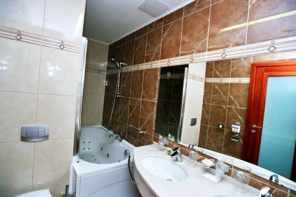 Hotel Savus Slavonski Brod Exterior photo