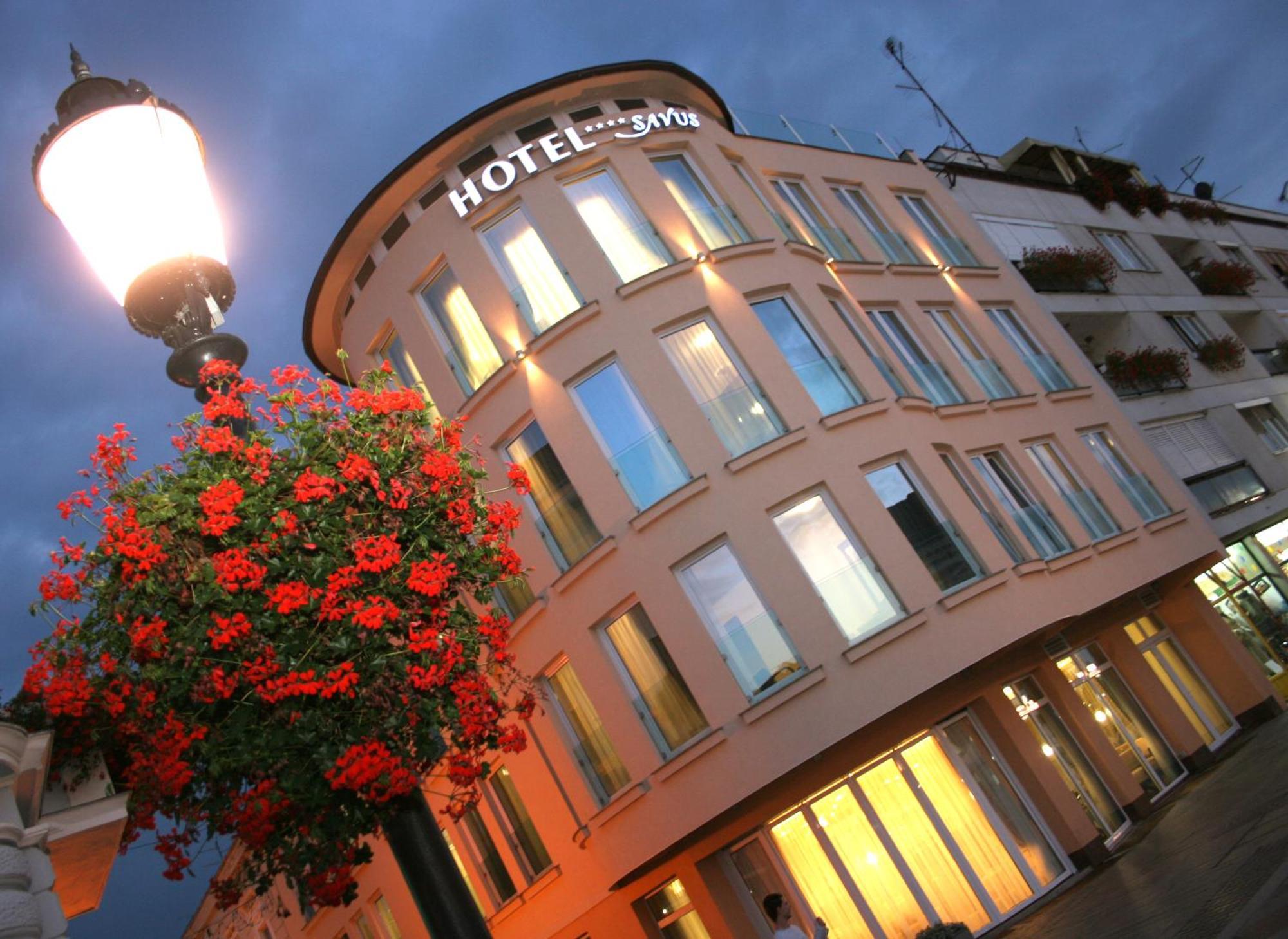 Hotel Savus Slavonski Brod Exterior photo