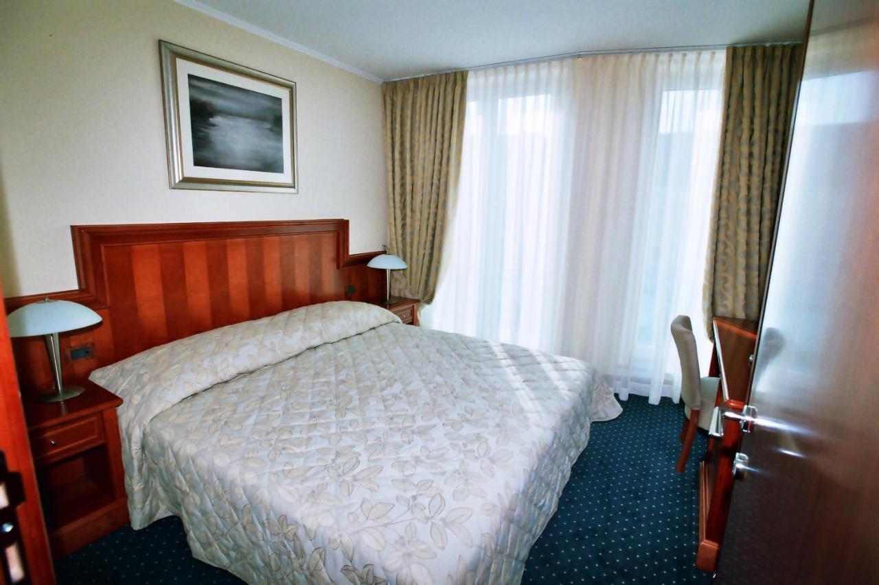 Hotel Savus Slavonski Brod Room photo