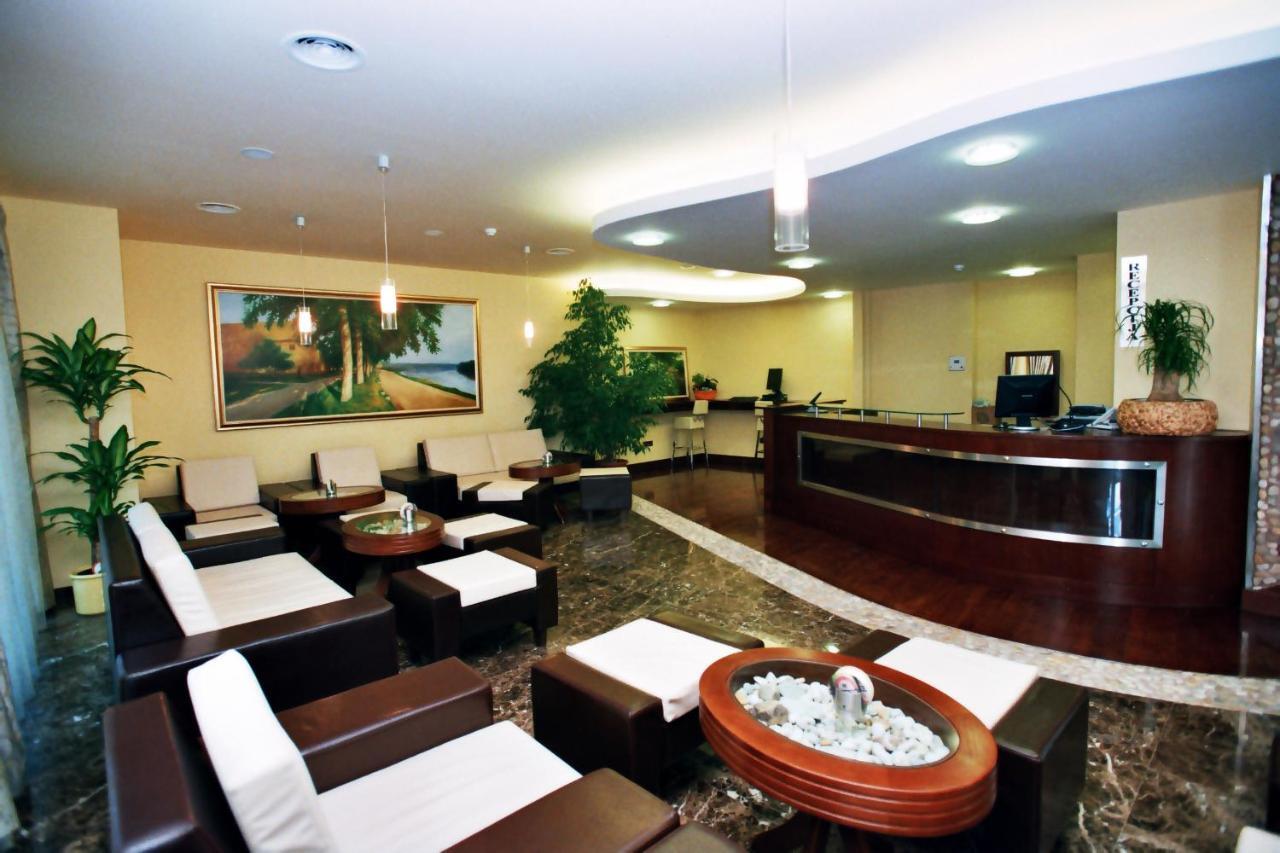 Hotel Savus Slavonski Brod Exterior photo